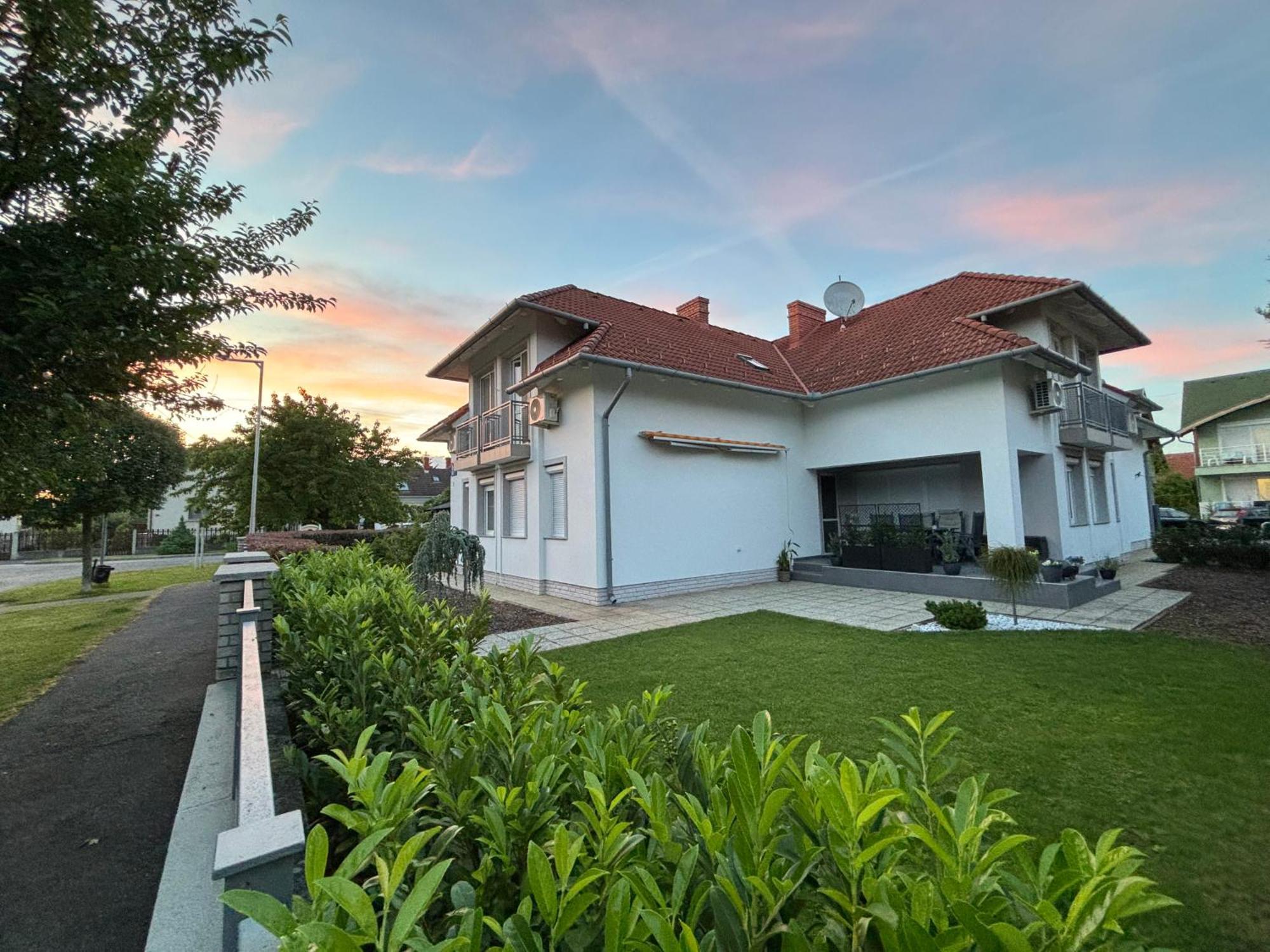 Villa Tara Buek Экстерьер фото
